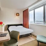 Hotel Novotel Centre-confluence Bord De Saone 4*