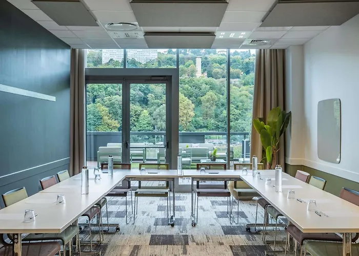 Otel Novotel Centre-confluence Bord De Saone Lyon