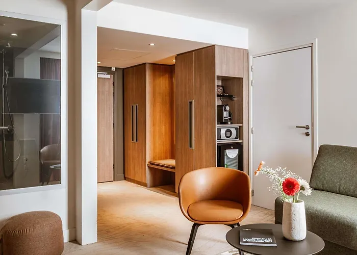 Novotel Centre-confluence Bord De Saone