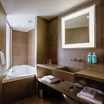 Novotel Centre-confluence Bord De Saone 4* 里昂