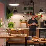 Novotel Centre-confluence Bord De Saone Hotel 4*