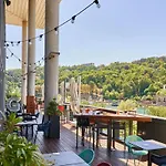 Hotel Novotel Centre-confluence Bord De Saone Lione