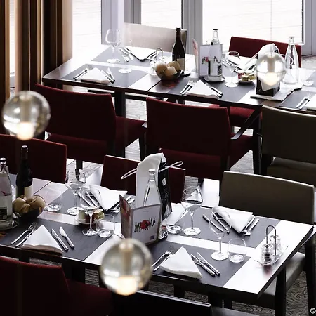 Novotel Centre-confluence Bord De Saone 4* Lyon