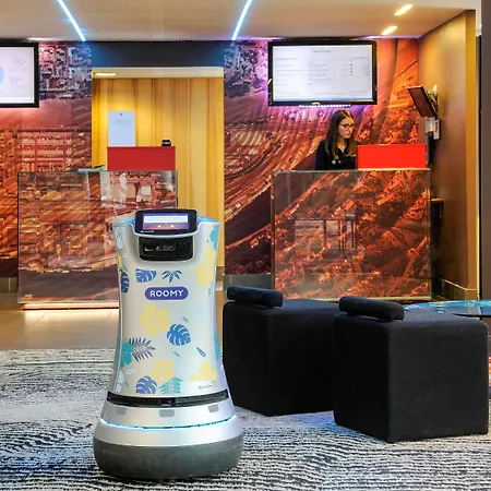 Novotel Centre-confluence Bord De Saone Hotel 4*