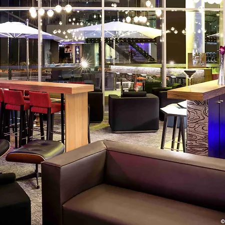 Novotel Centre-confluence Bord De Saone Hotel 4*