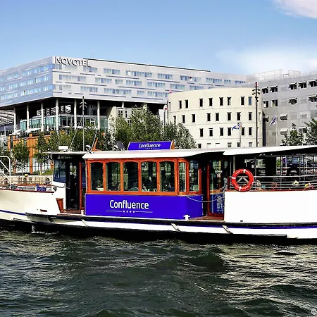 Hotel Novotel Centre-confluence Bord De Saone
