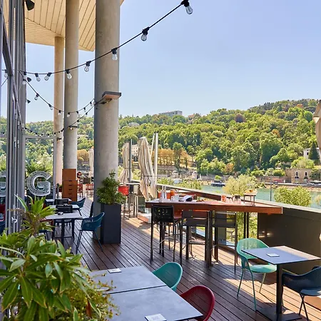 Novotel Centre-confluence Bord De Saone