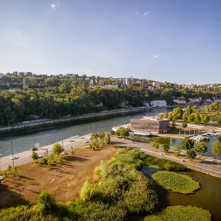 Hotel Novotel Confluence Lyon