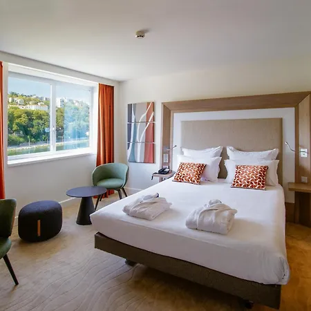 Novotel Centre-confluence Bord De Saone 4* Lyon