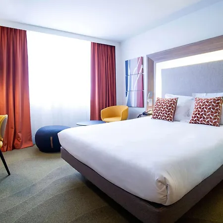 Novotel Centre-confluence Bord De Saone Hotel Lyon