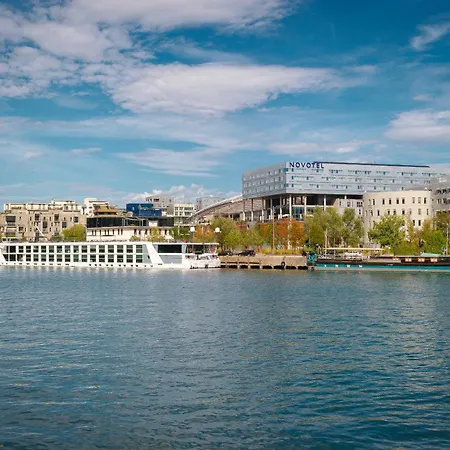 Novotel Centre-confluence Bord De Saone 4* Lyon