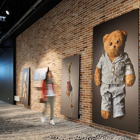 Novotel Centre-confluence Bord De Saone 4*