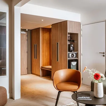 Novotel Centre-confluence Bord De Saone