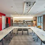 Novotel Centre-confluence Bord De Saone فندق