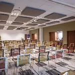 Novotel Centre-confluence Bord De Saone מלון ליון