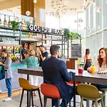 Novotel Centre-confluence Bord De Saone فندق