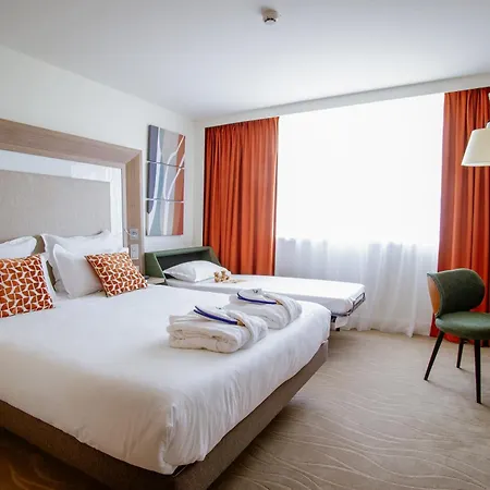 Novotel Centre-confluence Bord De Saone 4* Lyon