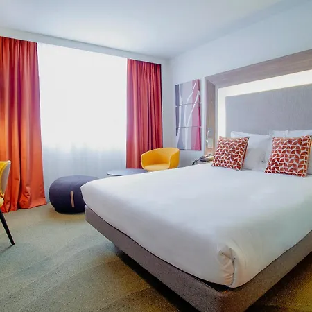 Novotel Centre-confluence Bord De Saone Hotel Lyon
