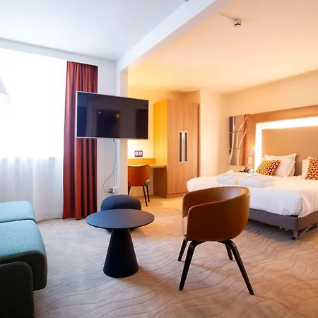 Novotel Centre-confluence Bord De Saone Lyon