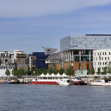Novotel Centre-confluence Bord De Saone Hotel