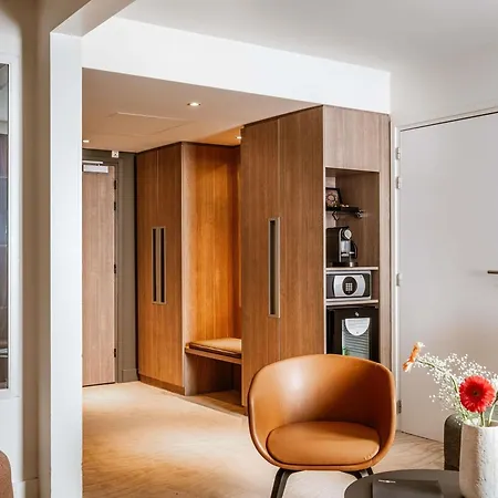 Novotel Centre-confluence Bord De Saone