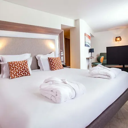 ホテル Novotel Centre-confluence Bord De Saone