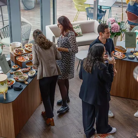 Novotel Centre-confluence Bord De Saone ホテル 4*