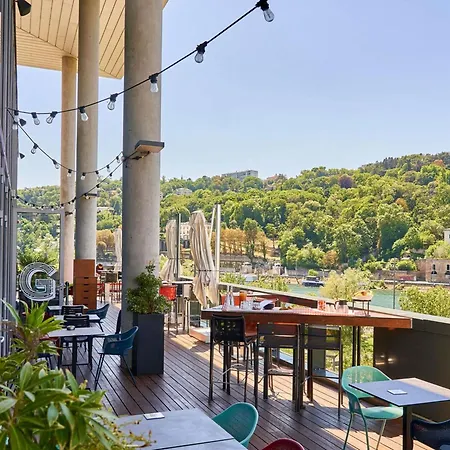 Novotel Centre-confluence Bord De Saone