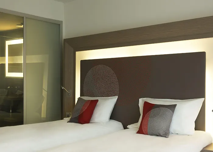 Novotel Centre-confluence Bord De Saone Lyon