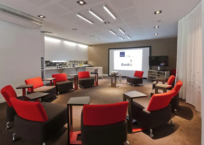Novotel Centre-confluence Bord De Saone Hotell Lyon