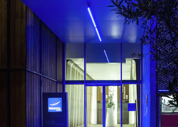Novotel Centre-confluence Bord De Saone
