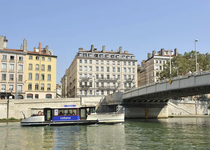 Novotel Centre-confluence Bord De Saone Lyon