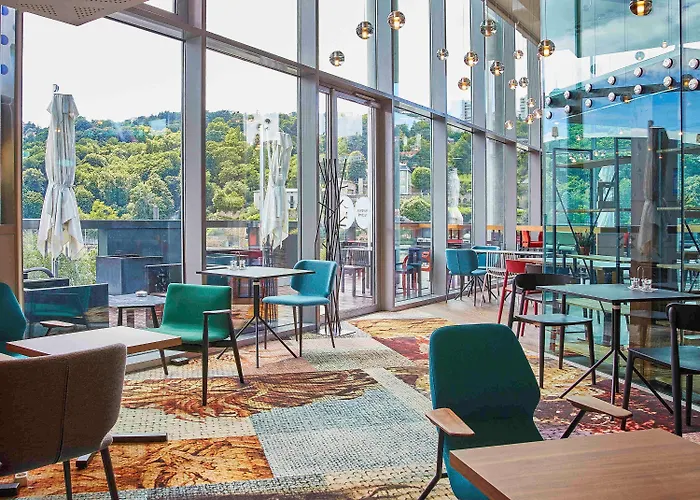 Hotel Novotel Centre-confluence Bord De Saone Lyon