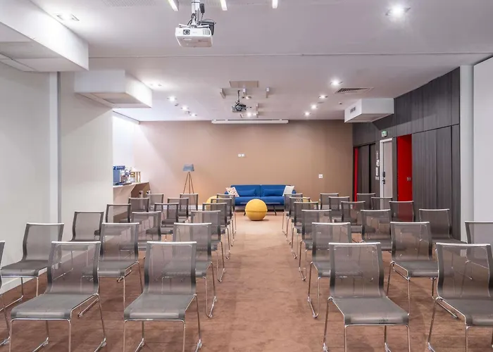 Novotel Centre-confluence Bord De Saone Hotel Lyon
